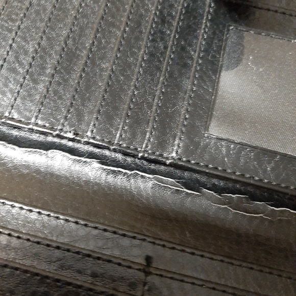 Pre-owned D&B bag & wallet - Picture 9 of 16